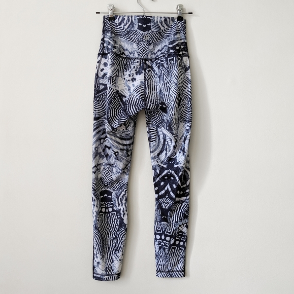 Rare Lululemon Wanderlust Highest Times Mesh Pant - Picture 7 of 8
